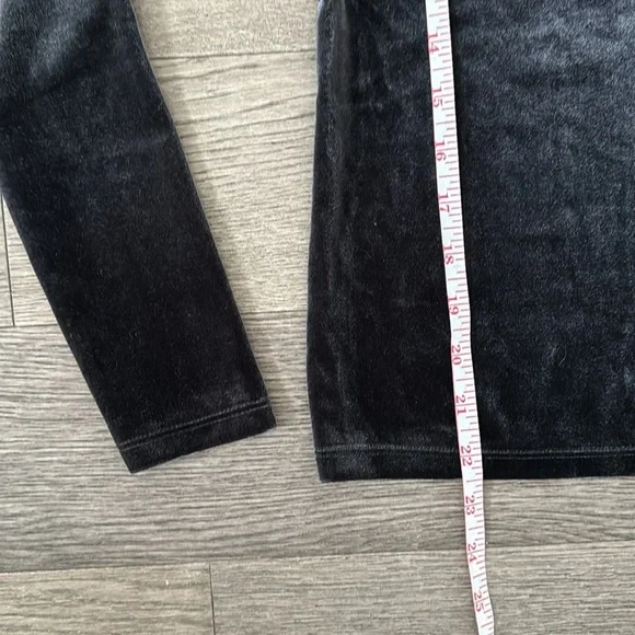 🌼OLD NAVY🌼 Velvet One Shoulder Top in Black Jack - Picture 6 of 10